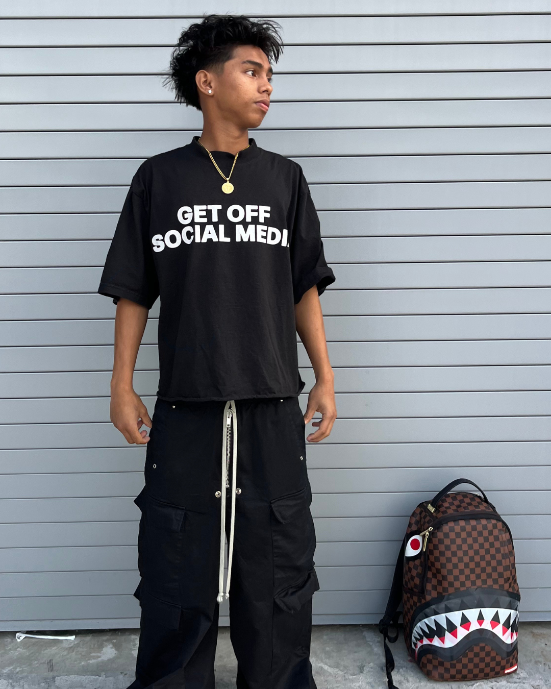 BLACKOUT OVERSIZED TEE